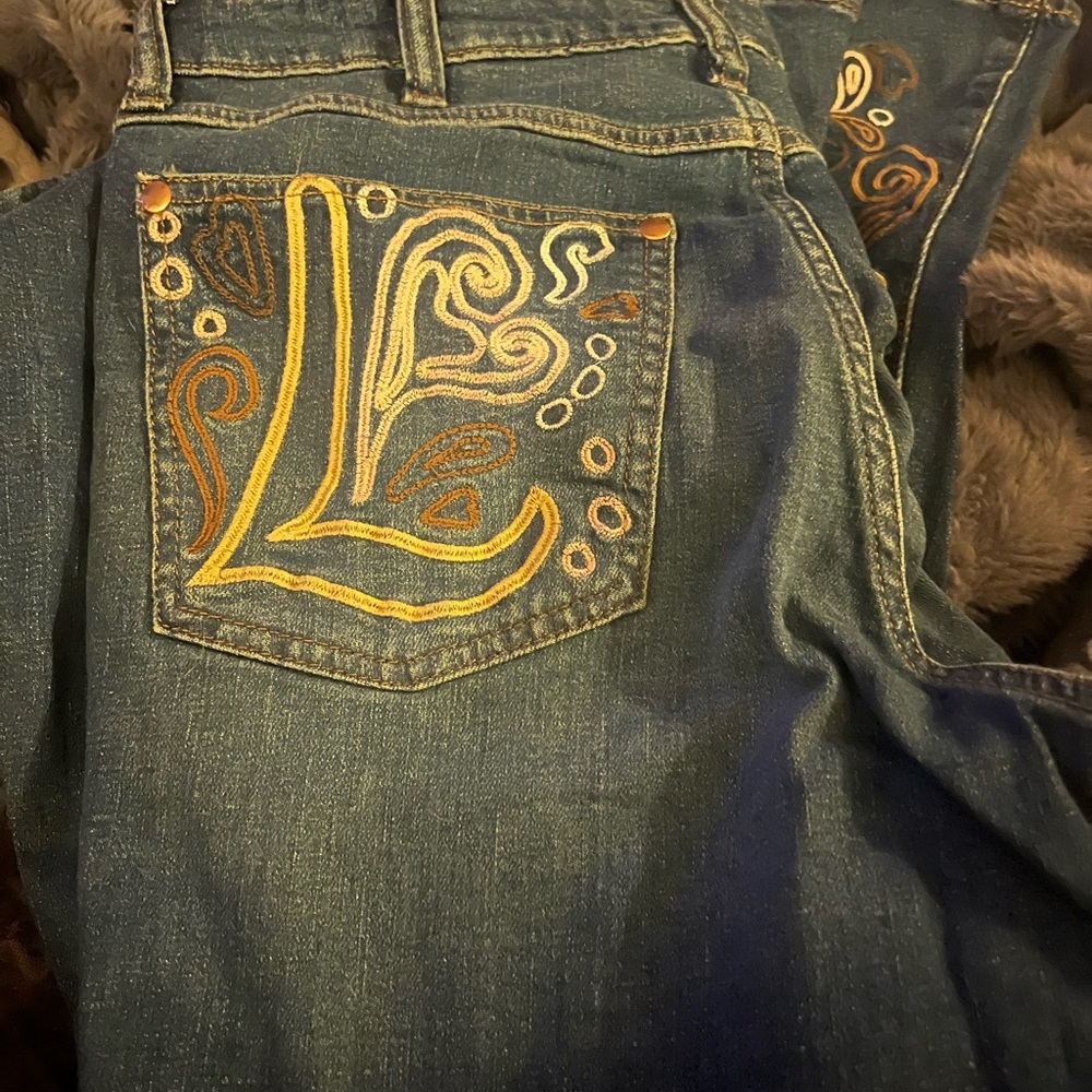 NWT Wrangler Lainey Wilson Embroidered Bell Bottoms - Picture 8 of 8